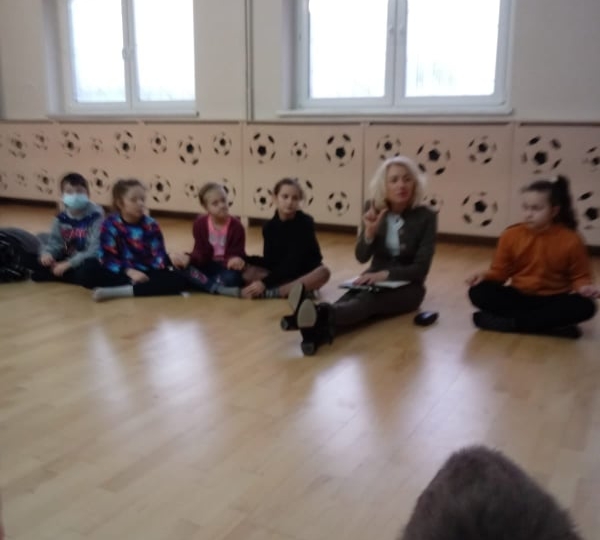 APTECZKI PIERWSZEJ POMOCY EMOCJONALNEJ